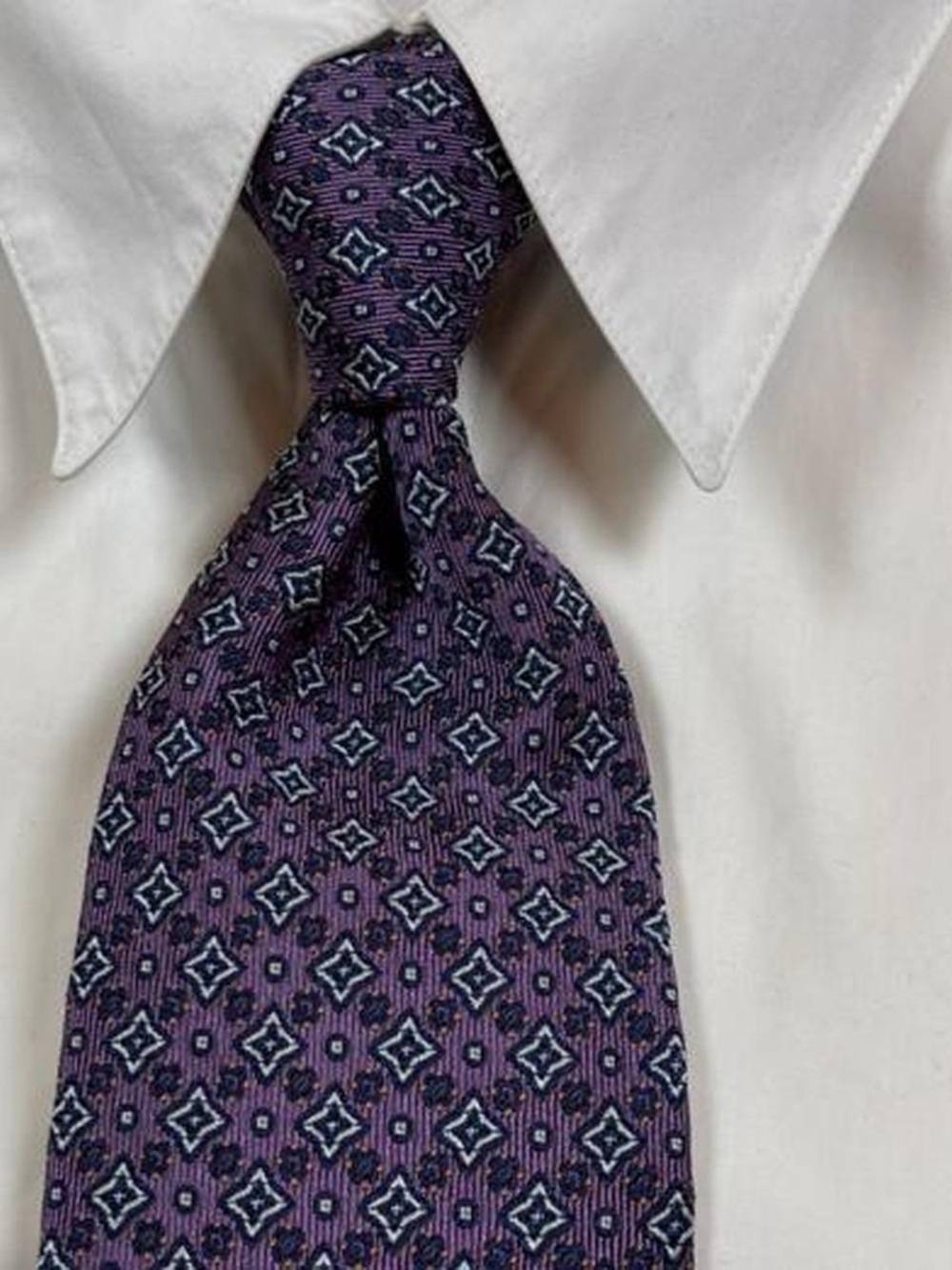 NWOT! Robert Talbott Estate Hand Sewn Finest Silk Purple Tie USA Made L59” W3.5”